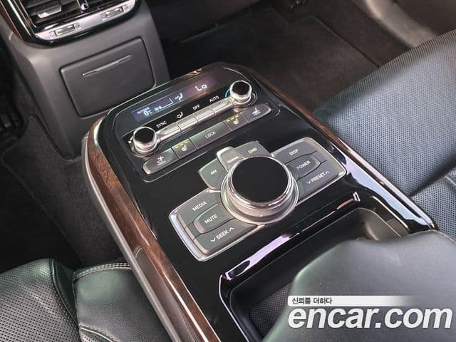 Genesis EQ900 Luxury, 2016 15