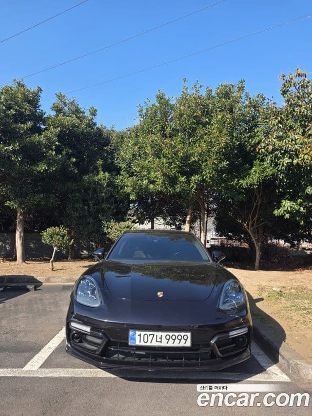 Porsche Panamera (971), 2018 1