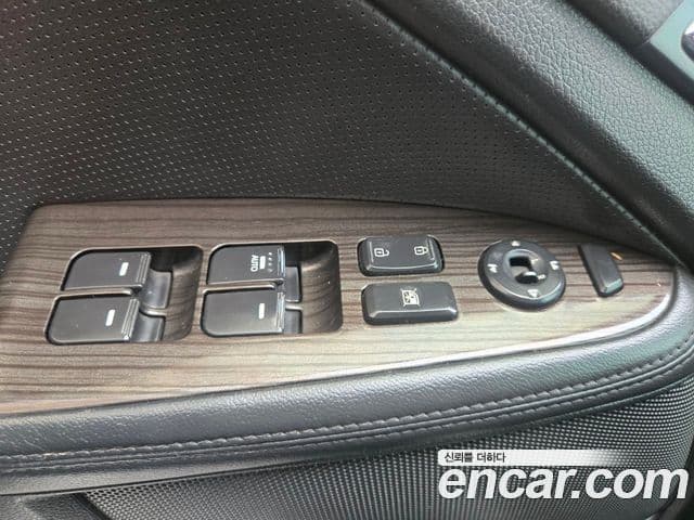 Kia K5 Prestige, 2011 12