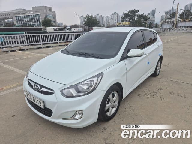 Hyundai Accent(новый кузов / новое поколение) Premier, 2012 3