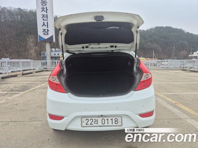 Hyundai Accent(новый кузов / новое поколение) Premier, 2012 7