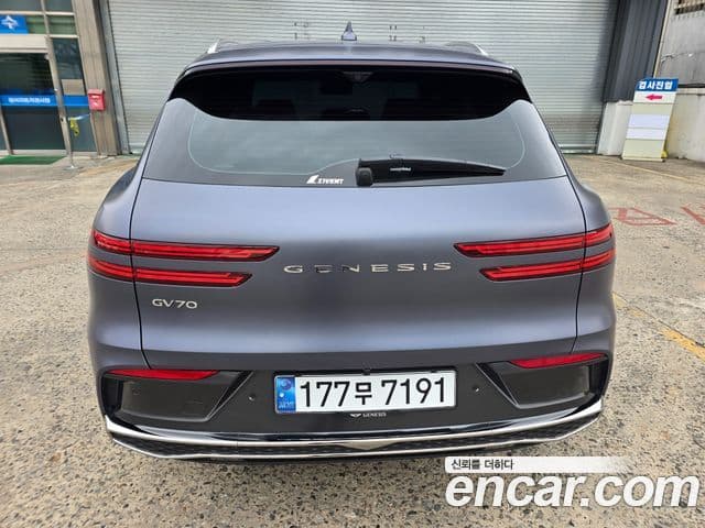 Genesis GV70, 2025 4
