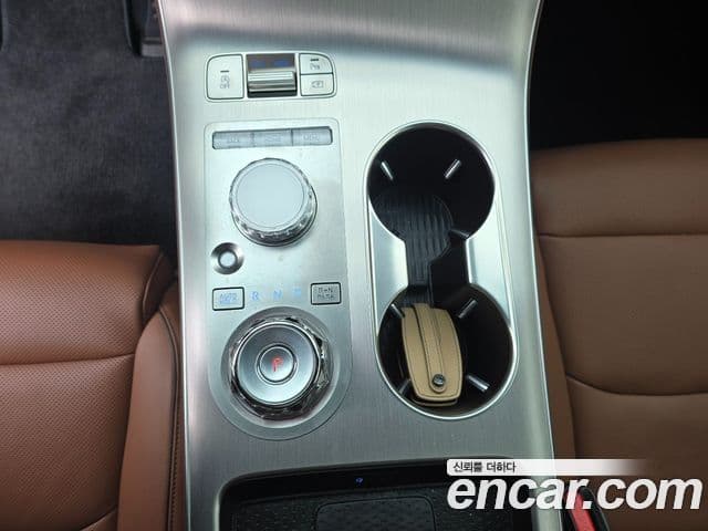 Genesis GV70, 2025 9