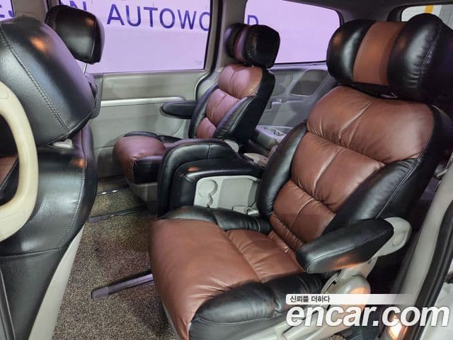 Kia Carnival R топовая версия, 2012 16