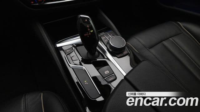BMW 5시리즈 (G30) Luxury, 2019 9