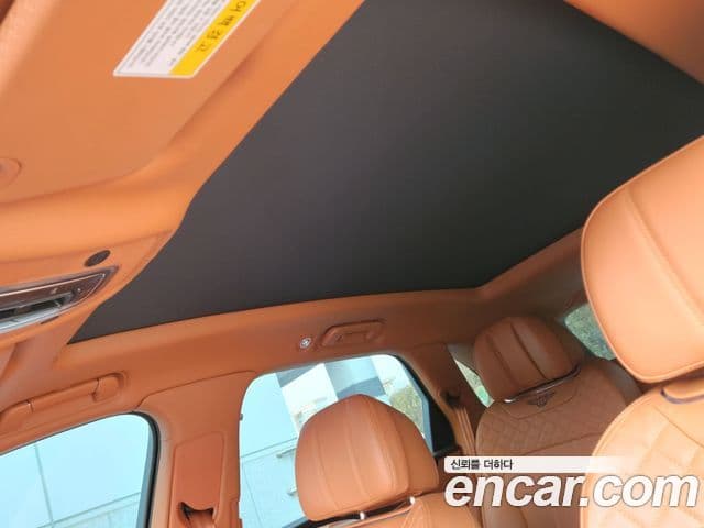 Bentley Bentayga, 2017 20