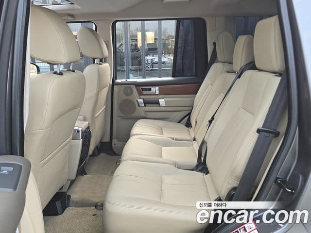 Land Rover Discovery 4 3.0 SDV6 SE, 2016 9