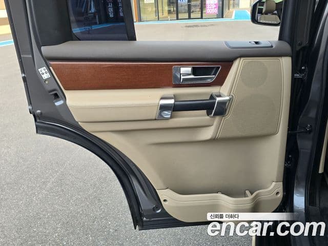 Land Rover Discovery 4 3.0 SDV6 SE, 2016 11