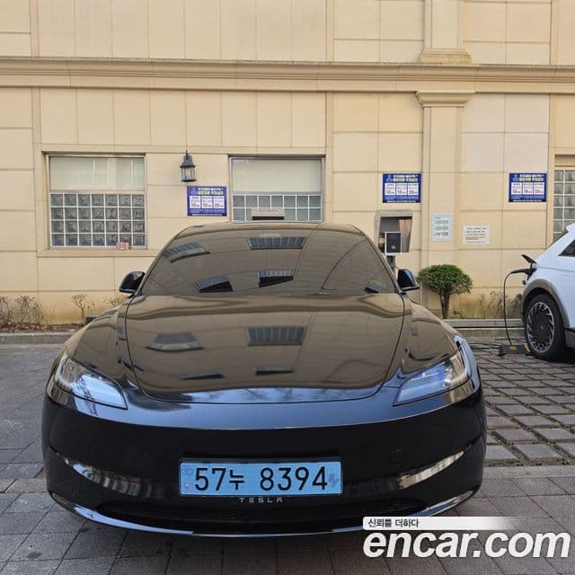 Tesla модель 3, 2024 1