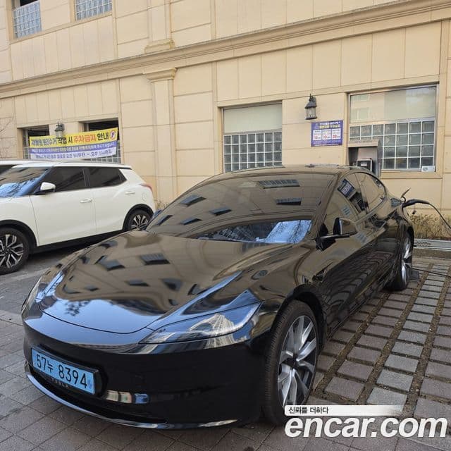 Tesla модель 3, 2024 2