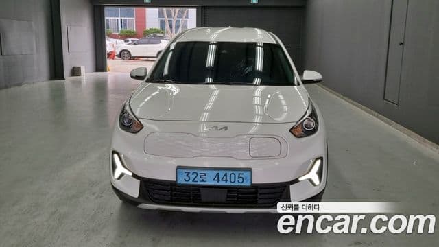 Kia Niro Plus Light (таксомоторный тип), 2024 2