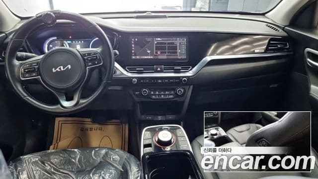 Kia Niro Plus Light (таксомоторный тип), 2024 все фото