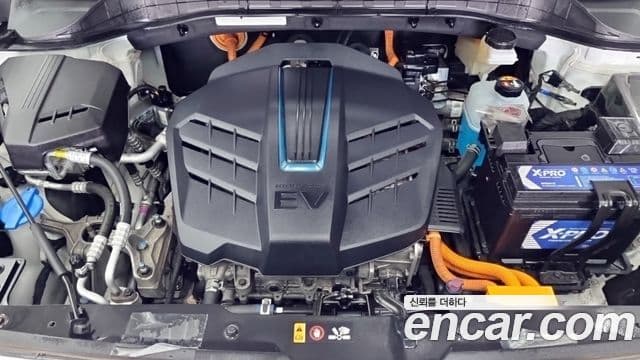 Kia Niro Plus Light (таксомоторный тип), 2024 7