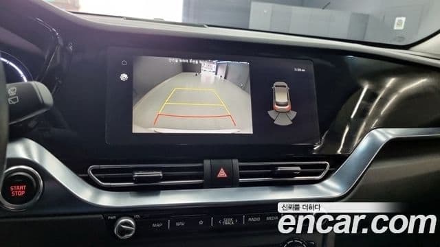 Kia Niro Plus Light (таксомоторный тип), 2024 13