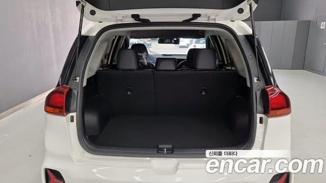 Kia Niro Plus Light (таксомоторный тип), 2024 17