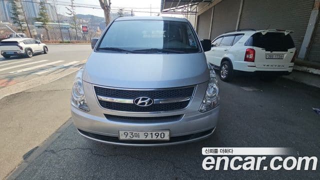 Hyundai Grand Starex CVX Deluxe, 2010 1
