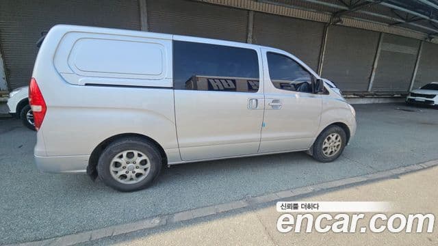 Hyundai Grand Starex CVX Deluxe, 2010 11