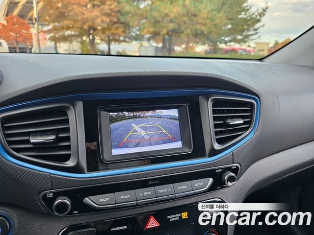 Hyundai Ioniq гибрид, 2019 7