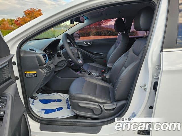 Hyundai Ioniq гибрид, 2019 11