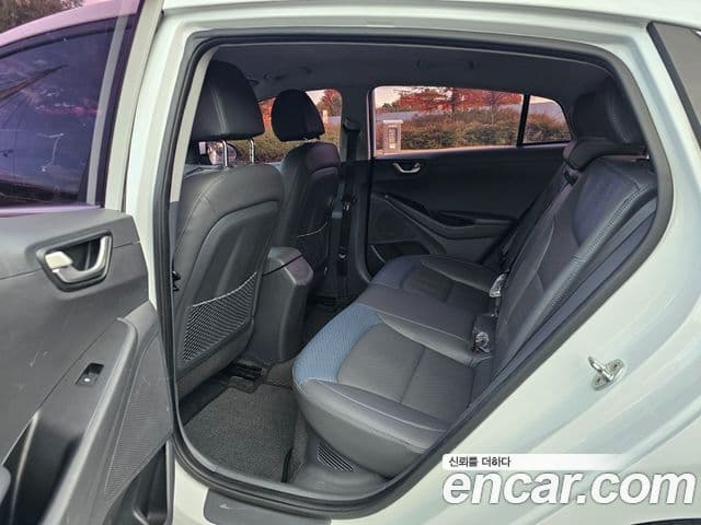 Hyundai Ioniq гибрид, 2019 12