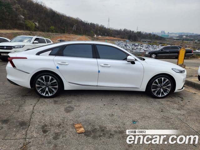 Kia K8 Signature, 2022 4