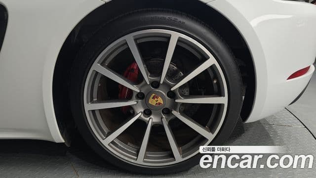 Porsche 718 Boxster, 2017 все фото