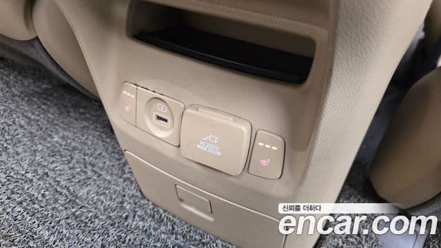 Kia The / новый New Carnival Special, 2019 18