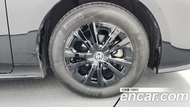 Toyota 프리우스 4세대, 2019 все фото