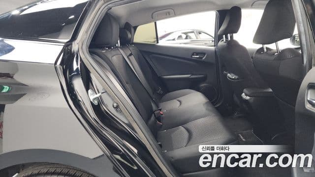 Toyota 프리우스 4세대, 2019 12