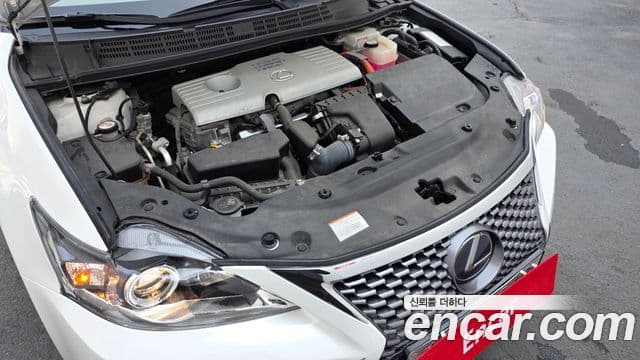 Lexus CT200h ZWA10, 2019 6