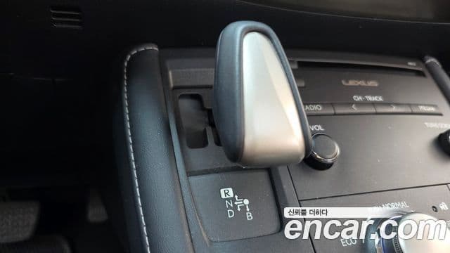 Lexus CT200h ZWA10, 2019 9