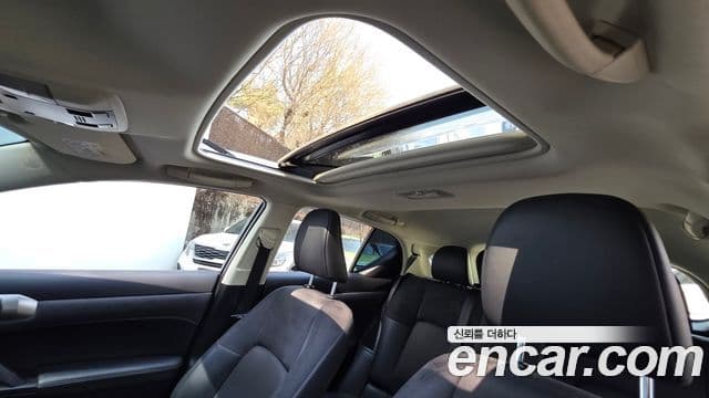 Lexus CT200h ZWA10, 2019 17