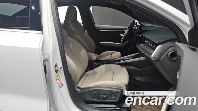 Audi A3 (8Y) Premium, 2023 10