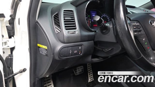 Kia K3 Noblesse, 2013 13