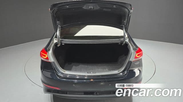 Hyundai Avante AD Premium, 2018 20