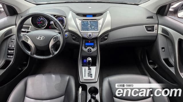 Hyundai Avante MD M16 GDI Avenue, 2013 7