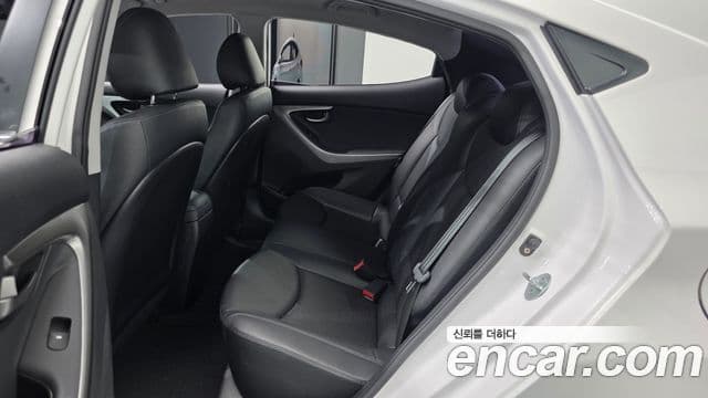 Hyundai Avante MD M16 GDI Avenue, 2013 11