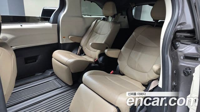 Toyota Sienna 4세대, 2023 12