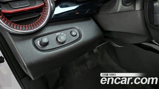 Chevrolet(GM대우) Trax кроссовер 1.2 RS, 2025 15