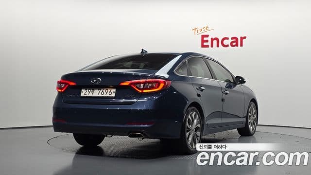 Hyundai LF Sonata Premium, 2015 2