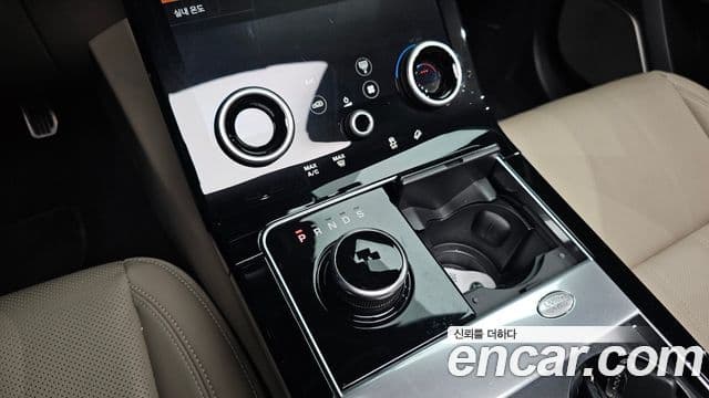Land Rover Range Rover Velar 3.0 D300 R-Dynamic SE, 2018 9