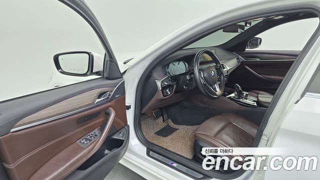 BMW 5시리즈 (G30) 520d xDrive M Sport Plus, 2018 10