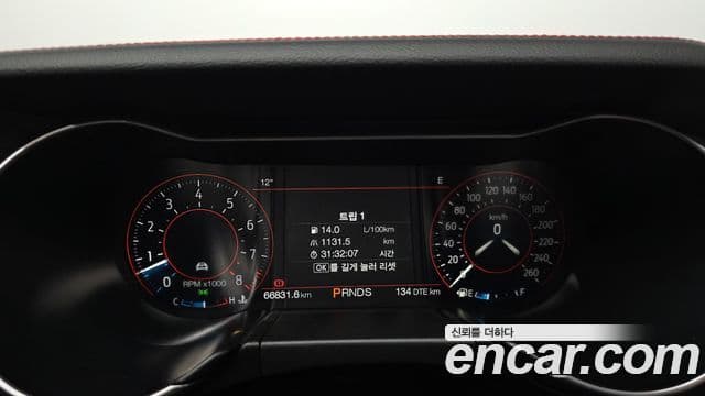 Ford Mustang GT кабриолет, 2020 8