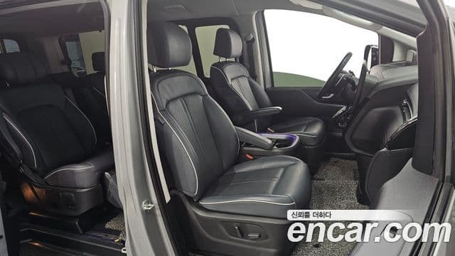 Hyundai Staria Inspiration, 2022 10