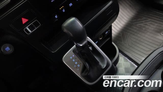 Hyundai Staria Modern, 2022 9