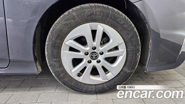 Toyota 프리우스 4세대 1.8 E, 2017 7