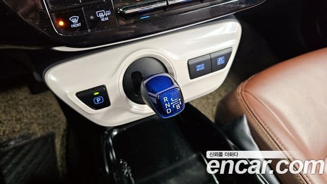 Toyota 프리우스 4세대 1.8 E, 2017 9