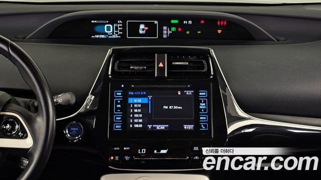 Toyota 프리우스 4세대 1.8 E, 2017 15