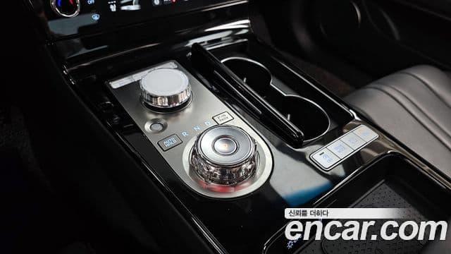 Genesis G80 (RG3) бензин 2.5 турбо 2WD, 2025 9