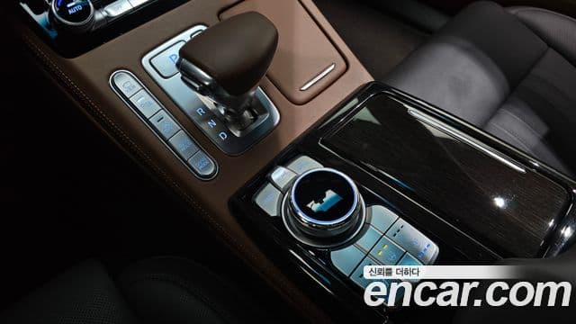 Genesis G90 Luxury, 2020 9